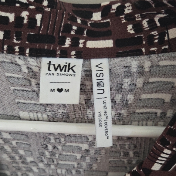 Zara Geometric Patterned Blouse in Brown and White - Picture 2 of 2